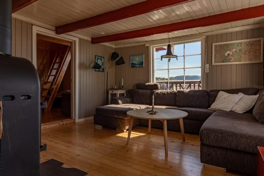 Sharming Cabin In Sund Sund  Екстериор снимка